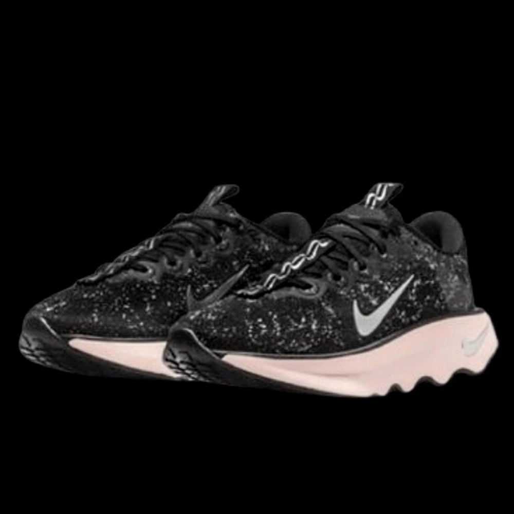 Nike Motiva Running Womens Black Silt Red Metallic Silver